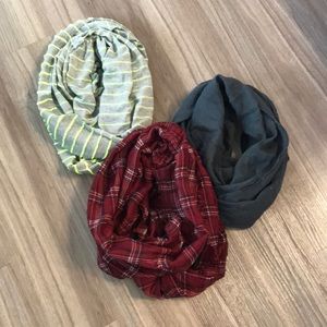 Lot of 3 Double wrap scarves